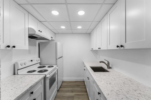 Apartment in Stuart, Florida 1 bedroom, 50.63 sq.m. № 2392773 - photo 6