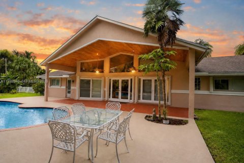 Casa en venta en Homestead, Florida, 4 dormitorios, 242.38 m2 № 2056711 - foto 18