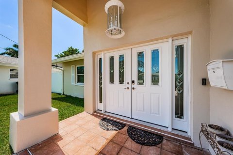 Casa en venta en Saint Petersburg, Florida, 4 dormitorios, 266.72 m2 № 2388215 - foto 7