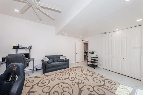 Casa en venta en Saint Petersburg, Florida, 4 dormitorios, 266.72 m2 № 2388215 - foto 25