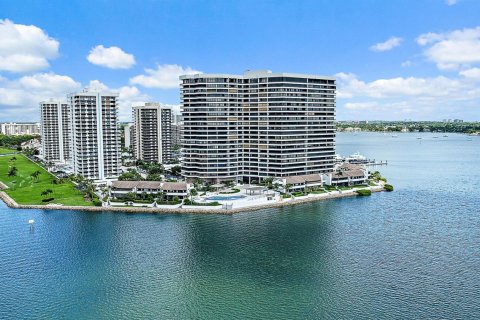 Condominio en venta en North Palm Beach, Florida, 2 dormitorios, 227.42 m2 № 2179616 - foto 28