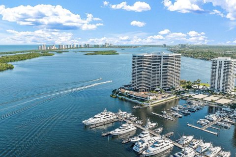 Condominio en venta en North Palm Beach, Florida, 2 dormitorios, 227.42 m2 № 2179616 - foto 29