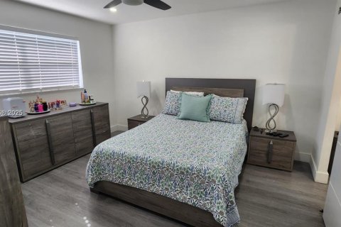 Condo in Sunrise, Florida, 2 bedrooms  № 1727194 - photo 23