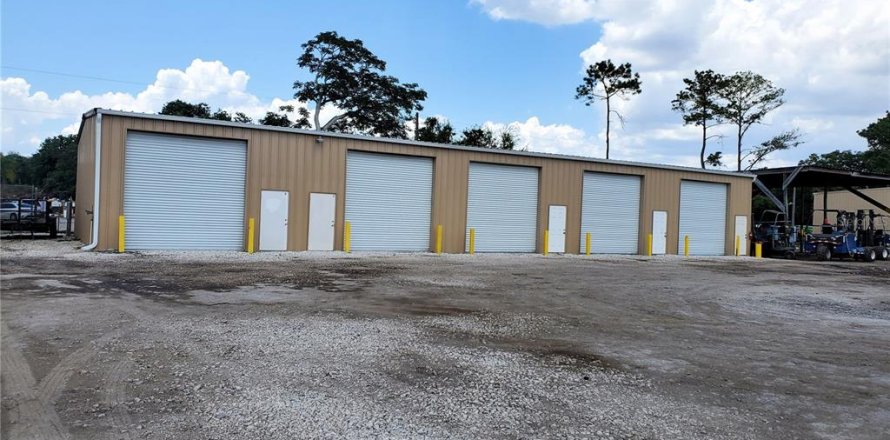 Propiedad comercial en Ocoee, Florida № 1081811