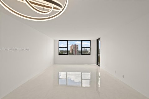 Copropriété à louer à Hallandale Beach, Floride: 1 chambre, 68.84 m2 № 1995886 - photo 11