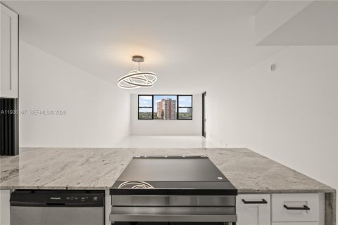 Copropriété à louer à Hallandale Beach, Floride: 1 chambre, 68.84 m2 № 1995886 - photo 10