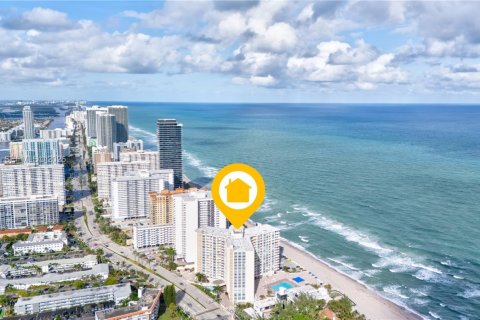 Copropriété à louer à Hallandale Beach, Floride: 1 chambre, 68.84 m2 № 1995886 - photo 24