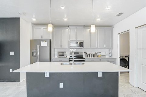 Casa en venta en Ocoee, Florida, 5 dormitorios, 220.18 m2 № 1723785 - foto 6