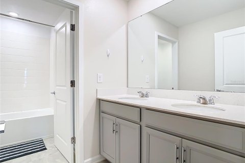 Casa en venta en Ocoee, Florida, 5 dormitorios, 220.18 m2 № 1723785 - foto 16