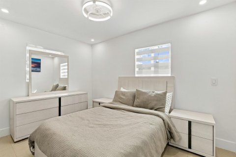 Casa en venta en West Palm Beach, Florida, 3 dormitorios, 99.5 m2 № 2432310 - foto 16