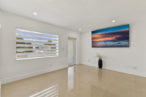 Casa en venta en West Palm Beach, Florida, 3 dormitorios, 99.5 m2 № 2432310 - foto 13