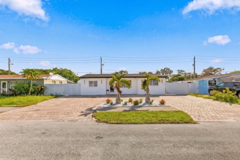 Casa en venta en West Palm Beach, Florida, 3 dormitorios, 99.5 m2 № 2432310 - foto 2