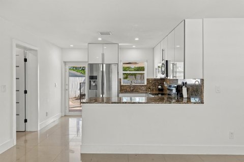 Casa en venta en West Palm Beach, Florida, 3 dormitorios, 99.5 m2 № 2432310 - foto 7