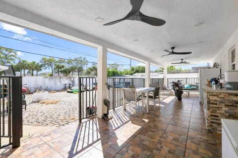 Casa en venta en West Palm Beach, Florida, 3 dormitorios, 99.5 m2 № 2432310 - foto 10