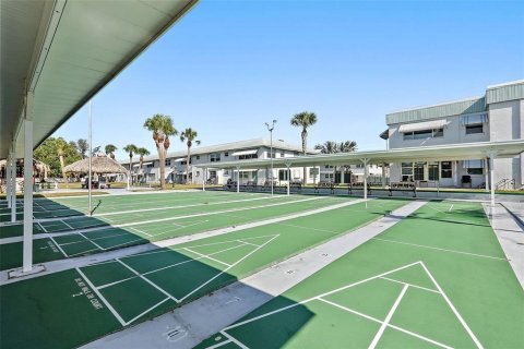 Condo in Saint Petersburg, Florida, 2 bedrooms  № 1618472 - photo 17