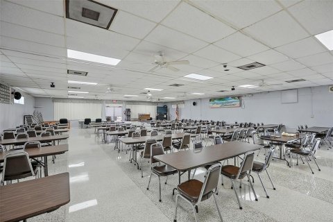 Condo in Saint Petersburg, Florida, 2 bedrooms  № 1618472 - photo 24