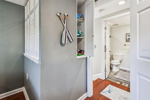 House in Palm Harbor, Florida 3 bedrooms, 161.65 sq.m. № 1854415 - photo 25