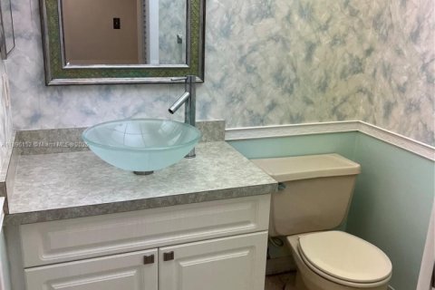 Condominio en alquiler en Miami, Florida, 1 dormitorio, 73.11 m2 № 1948668 - foto 6