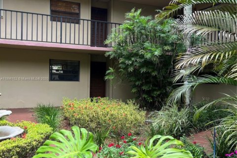 Condominio en alquiler en Miami, Florida, 1 dormitorio, 73.11 m2 № 1948668 - foto 18