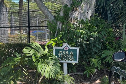 Condo in West Palm Beach, Florida, 2 bedrooms  № 1806011 - photo 22