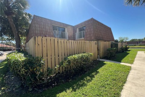 Condo in West Palm Beach, Florida, 2 bedrooms  № 1806011 - photo 3