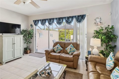 Touwnhouse à vendre à Kissimmee, Floride: 3 chambres, 133.78 m2 № 2150302 - photo 5