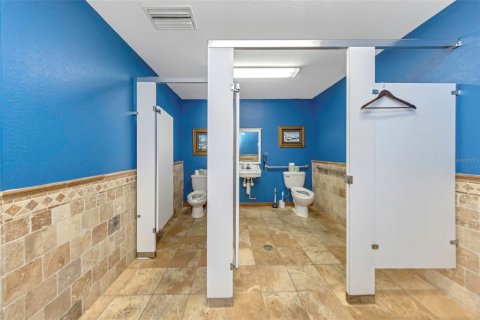 Immobilier commercial à louer à Largo, Floride: 951.41 m2 № 2435031 - photo 16