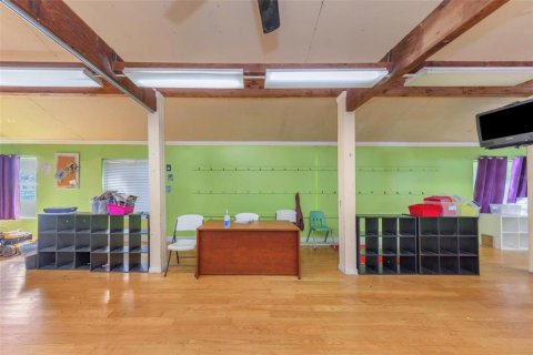 Immobilier commercial à louer à Largo, Floride: 951.41 m2 № 2435031 - photo 13