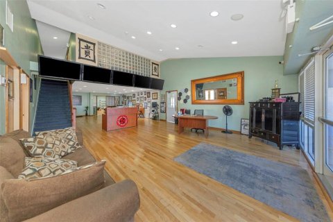 Immobilier commercial à louer à Largo, Floride: 951.41 m2 № 2435031 - photo 27