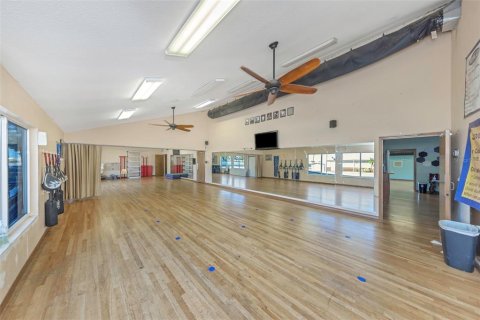 Immobilier commercial à louer à Largo, Floride: 951.41 m2 № 2435031 - photo 19