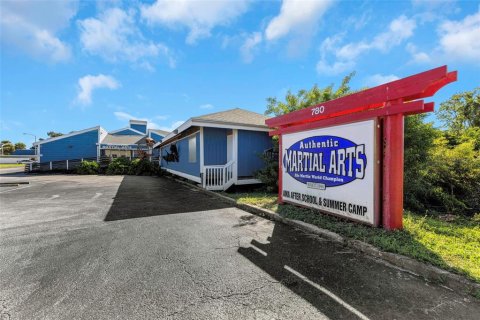 Immobilier commercial à Largo, Floride 951.41 m2 № 2435031