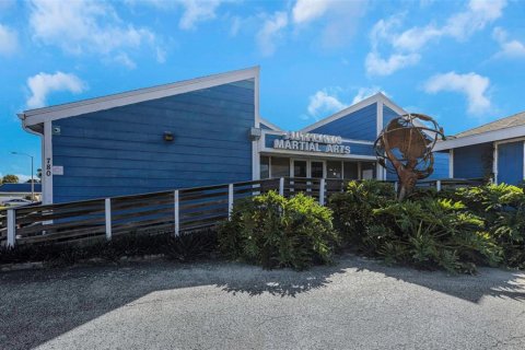 Immobilier commercial à louer à Largo, Floride: 951.41 m2 № 2435031 - photo 2