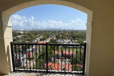 Condo in Miami, Florida, 2 bedrooms  № 2049477 - photo 23