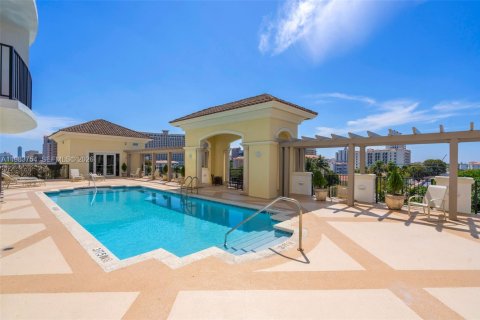 Condo in Miami, Florida, 2 bedrooms  № 2049477 - photo 26