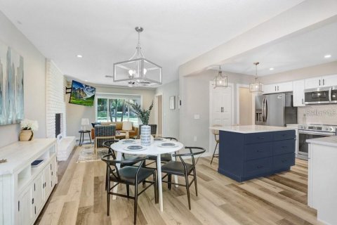 Casa en alquiler en Tampa, Florida, 4 dormitorios, 191.29 m2 № 1852938 - foto 4