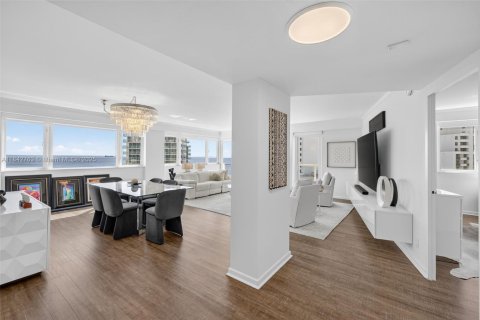 Condominio en venta en Fort Lauderdale, Florida, 1 dormitorio, 109.53 m2 № 1841024 - foto 7