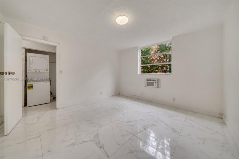 Copropriété à vendre à Miami Beach, Floride: 1 chambre, 58.53 m2 № 2089845 - photo 9