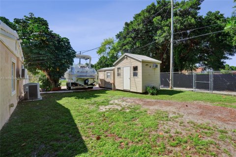 Villa ou maison à vendre à North Miami Beach, Floride: 2 chambres, 114.64 m2 № 1941441 - photo 4