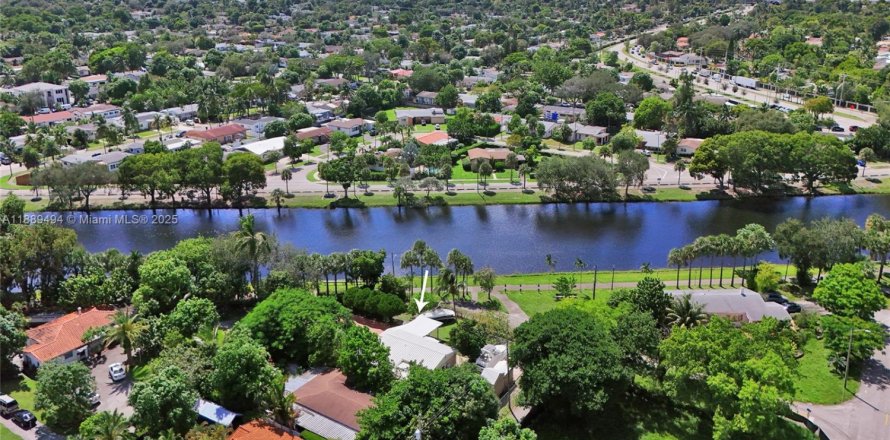 Villa ou maison à North Miami Beach, Floride 2 chambres, 114.64 m2 № 1941441