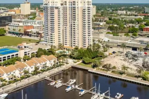 Condominio en venta en Jacksonville, Florida, 2 dormitorios, 124.3 m2 № 853437 - foto 1