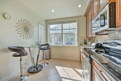 Condo in Four Corners, Florida, 3 bedrooms  № 1805205 - photo 2