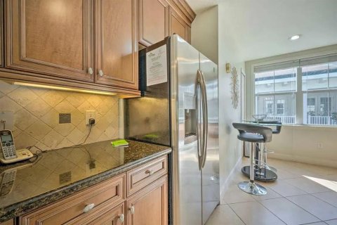 Condo in Four Corners, Florida, 3 bedrooms  № 1805205 - photo 3