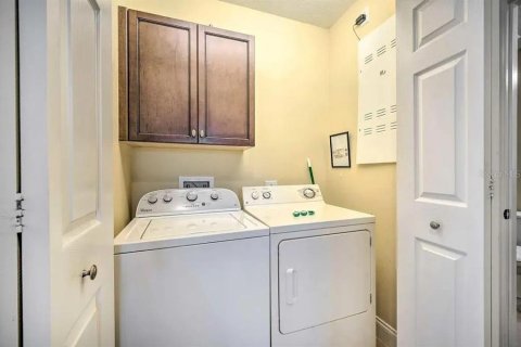 Condo in Four Corners, Florida, 3 bedrooms  № 1805205 - photo 24