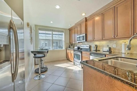 Condo in Four Corners, Florida, 3 bedrooms  № 1805205 - photo 9