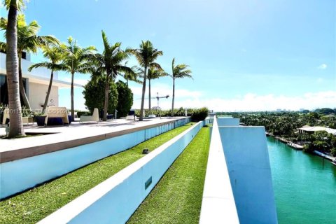 Condo in Bay Harbor Islands, Florida, 2 bedrooms  № 2075383 - photo 30