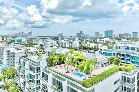 Condo in Bay Harbor Islands, Florida, 2 bedrooms  № 2075383 - photo 16