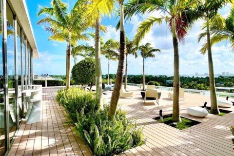 Condo in Bay Harbor Islands, Florida, 2 bedrooms  № 2075383 - photo 28