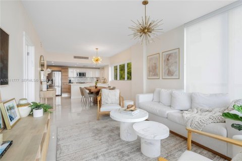 Condo in Bay Harbor Islands, Florida, 2 bedrooms  № 2075383 - photo 4