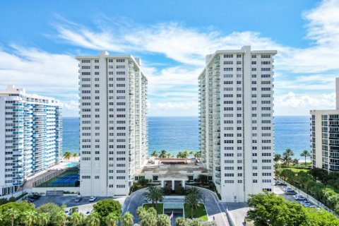 Condo in Fort Lauderdale, Florida, 2 bedrooms  № 788631 - photo 1
