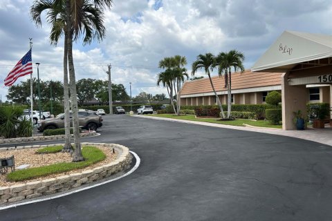 Condo in West Palm Beach, Florida, 2 bedrooms № 2192151 - photo 26